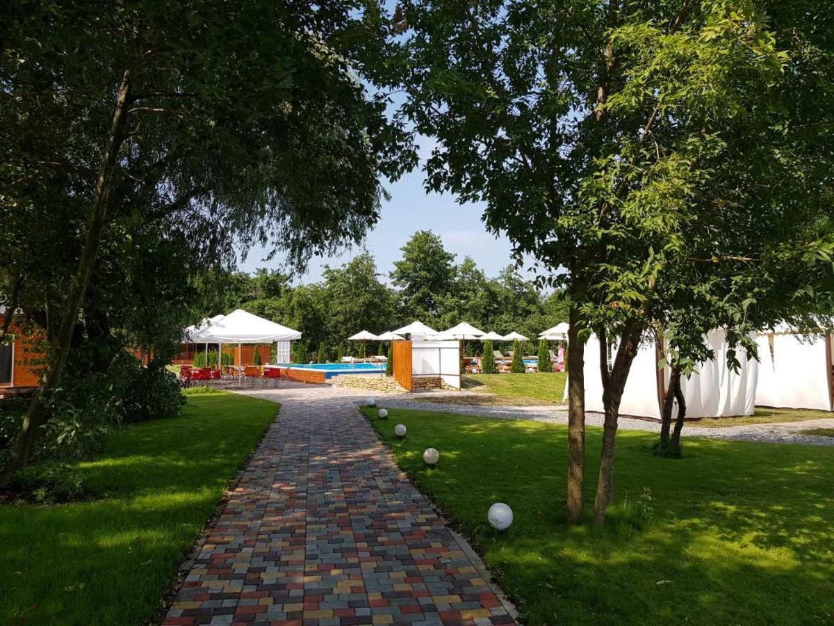 Liman Park Eco Hotel Stara Zbur'yivka 外观 照片